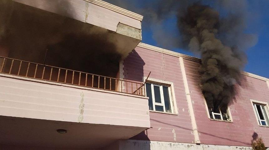 Midyat&rsquo;ta Ev Yangını