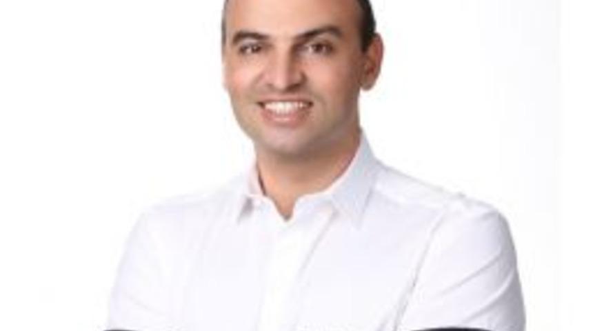 Yaş İlerlemesi Diş Rengini Etkiliyor