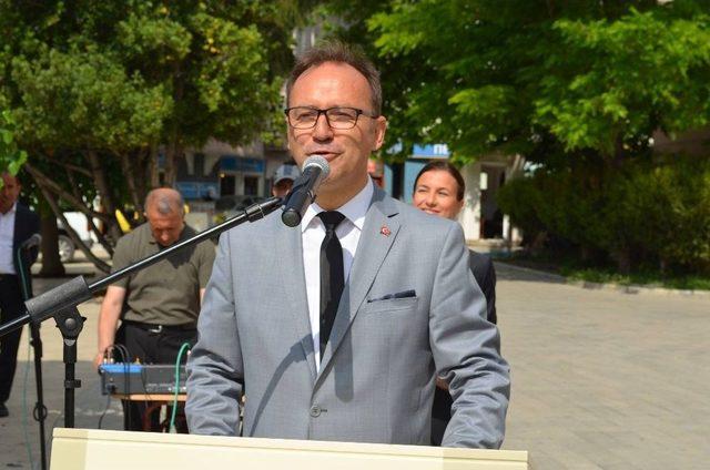 Tekirdağ Valiliği Önünde Resim Sergisi 3