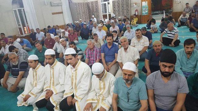 Osmaniye’de Enderun Usulü Teravih Namazı Kılınıyor