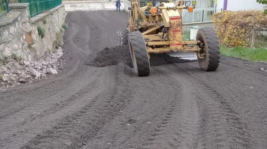 K&ouml;rfez Belediyesi&rsquo;nden Salkım Sokak&rsquo;ta Yol D&uuml;zenlemesi