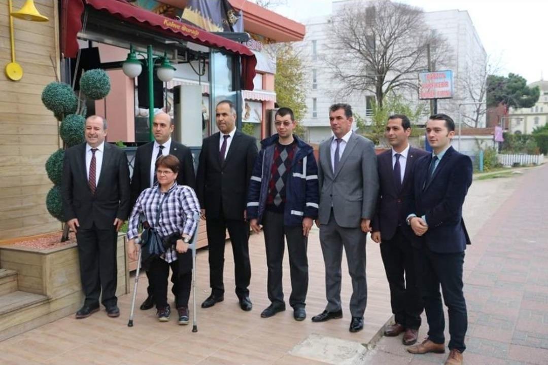 Biga Kaymakamı Can Engelli &Ouml;ğrencilerle Kahvaltıda Buluştu