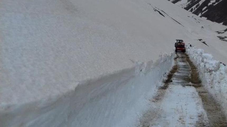 Rize&rsquo;de Kar Nedeniyle Kapalı Yayla Yolları A&ccedil;ılıyor