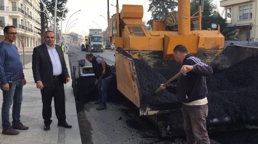 D&uuml;zce&rsquo;de Asfalt &Ccedil;alışmaları S&uuml;r&uuml;yor