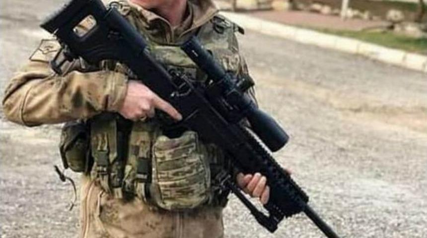 Arkadaşının Silahıyla Yanlışlıkla Kendini Vuran Uzman Onbaşı &Ouml;ld&uuml;