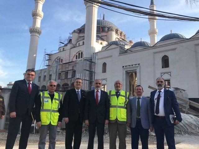 Cumhurbaşkanı Başdanışmanı Topçu, Arnavutluk’ta Temaslarda Bulundu