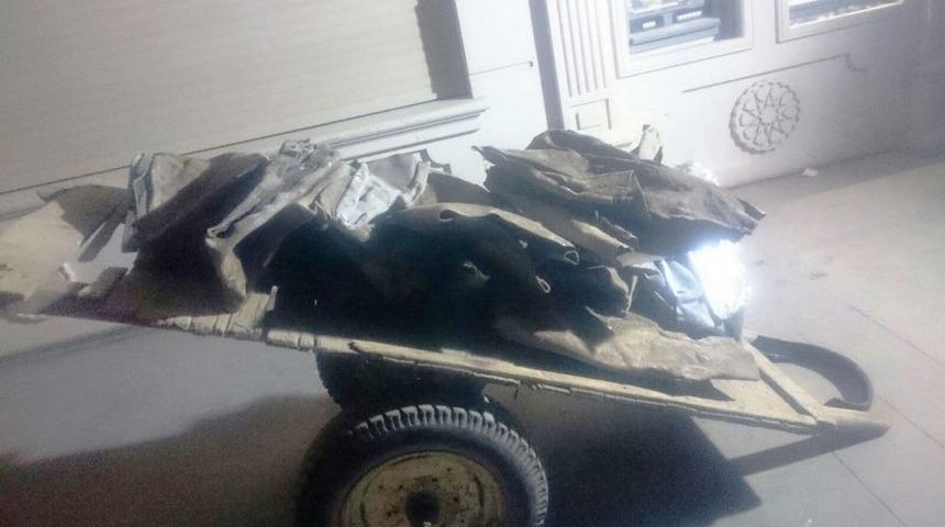 Cami Hırsızlarını &Uuml;zerilerindeki Toz Ele Verdi