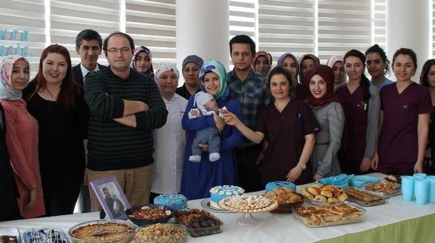 Parmak Bebek 4 Kiloya Ulaştı