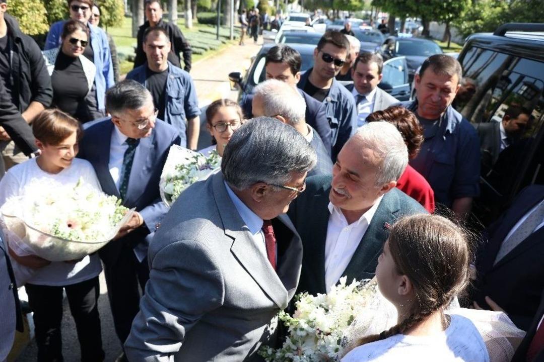 Bakan Yılmaz: "t&uuml;rkiye&rsquo;nin &Ouml;nceliği Eğitim"