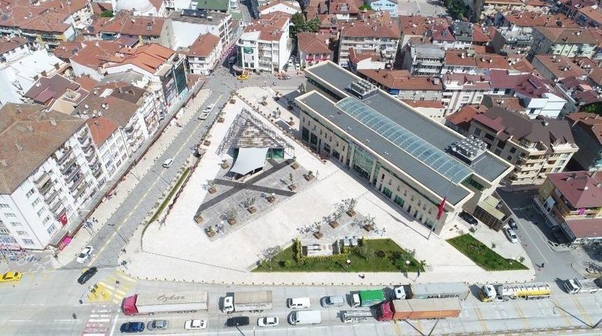 Karam&uuml;rsel&rsquo;de K&ouml;pr&uuml;l&uuml; Kavşak &Ccedil;alışmalarına Başlandı