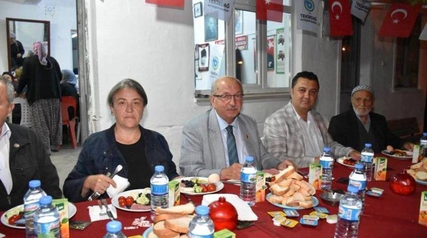 Başkan Albayrak Karaidemir Mahallesi&rsquo;nde Sahur Programına Katıldı