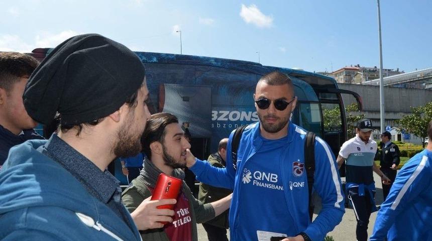 Trabzonspor, Galatasaray Ma&ccedil;ı İ&ccedil;in İstanbul&rsquo;a Gitti