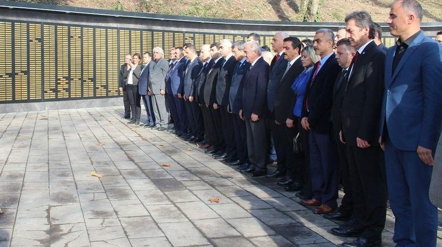 4 Aralık D&uuml;nya Madenciler G&uuml;n&uuml;&rsquo;nde Maden Şehitleri Anıldı