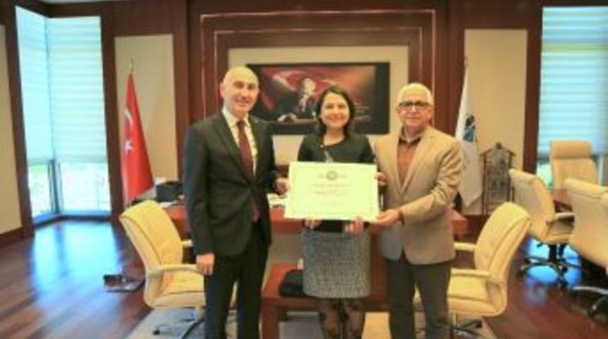 Hkü’ye Engelsiz Üniversite Nişanı Ödülü