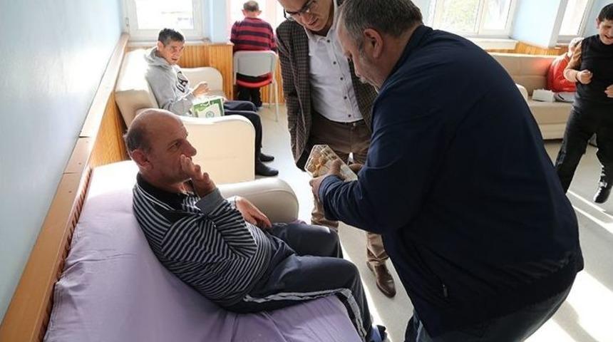 &Ccedil;ayeli Belediye Başkanı Atilla Esmen Engelliler İle Bir Araya Geldi