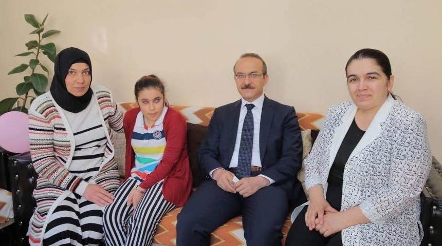 Vali Yavuz’dan Kaymakamlara: “kimsesizlerin Kimi Olun”