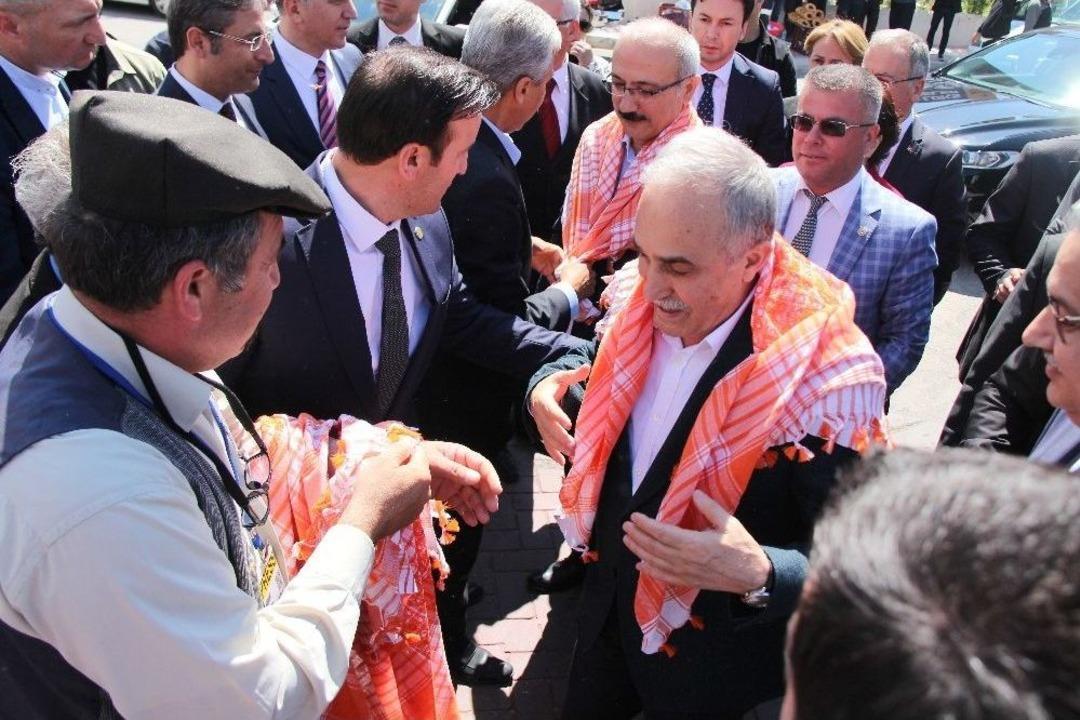 Bakan Fakıbaba&rsquo;dan &lsquo;et İthalatı&rsquo; A&ccedil;ıklaması