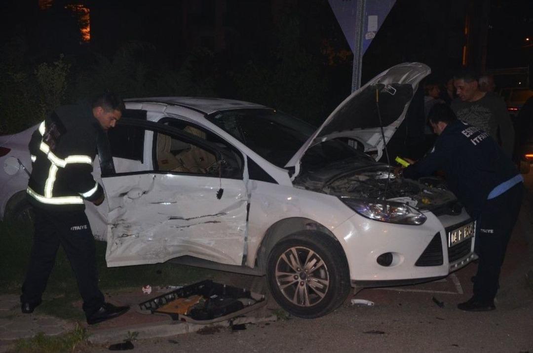 Eskişehir&rsquo;de Trafik Kazası: 2 Yaralı