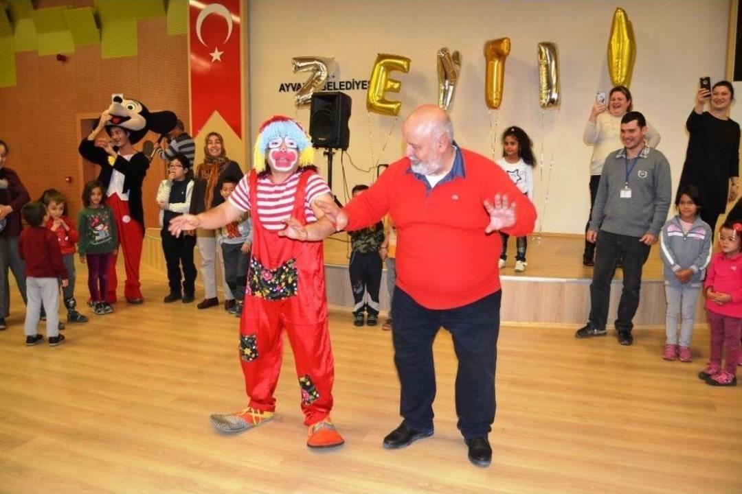 Ayvalık&rsquo;ta Engelliler G&ouml;n&uuml;llerince Eğlendi