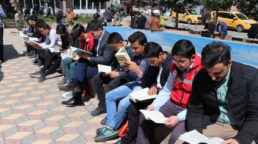 T&uuml;gva&rsquo;lı Gen&ccedil;ler Okuma Etkinliği D&uuml;zenledi