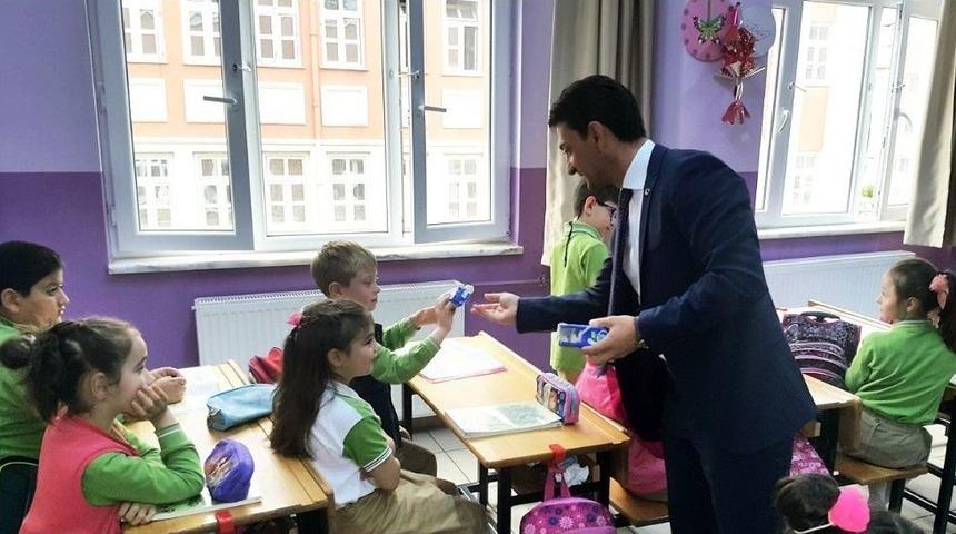 Yalova’da Öğrencilere Süt Dağıtıldı