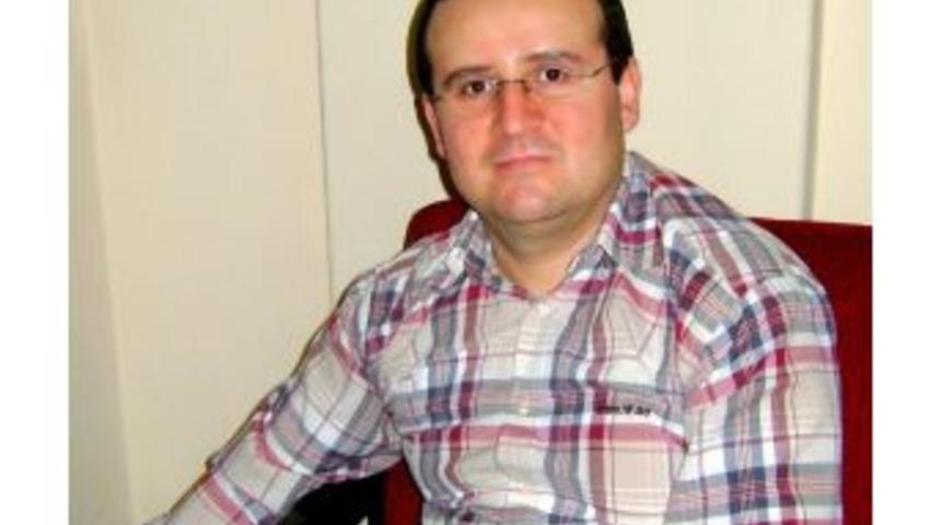 Sınıfta Ders Anlatırken Kalp Krizi Ge&ccedil;iren &Ouml;ğretmen Hayatını Kaybetti