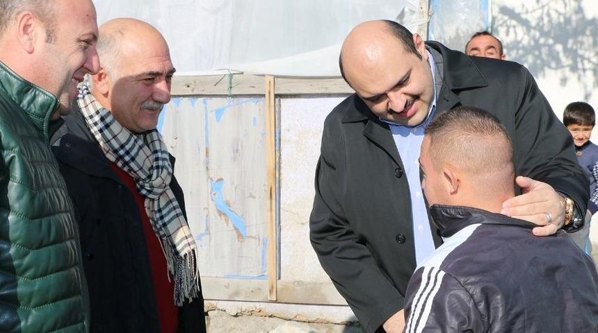 Başkan Orhan, 11 N&uuml;fuslu Aileyi Ziyaret Etti