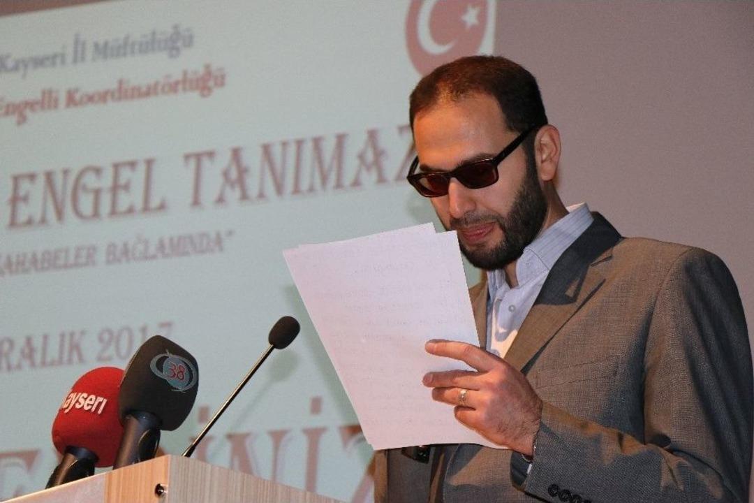 Engelliler İ&ccedil;in Hazırlanan Programı Engelliler Sundu