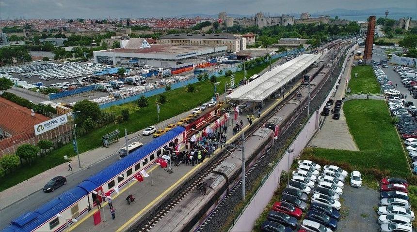 Halkalı-gebze Banliy&ouml; Hattı Test S&uuml;r&uuml;ş&uuml; Havadan G&ouml;r&uuml;nt&uuml;lendi