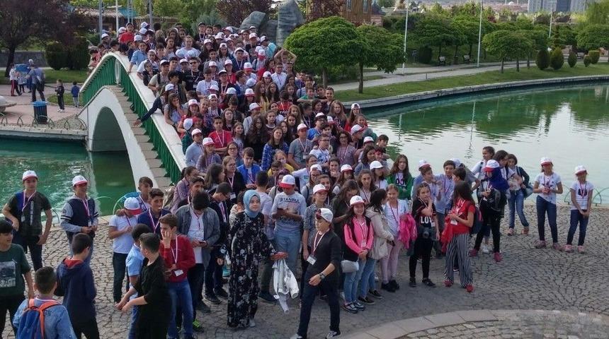 Boz&uuml;y&uuml;k&rsquo;te 3 Bin &Ouml;ğrenci Ecdadıyla Buluştu