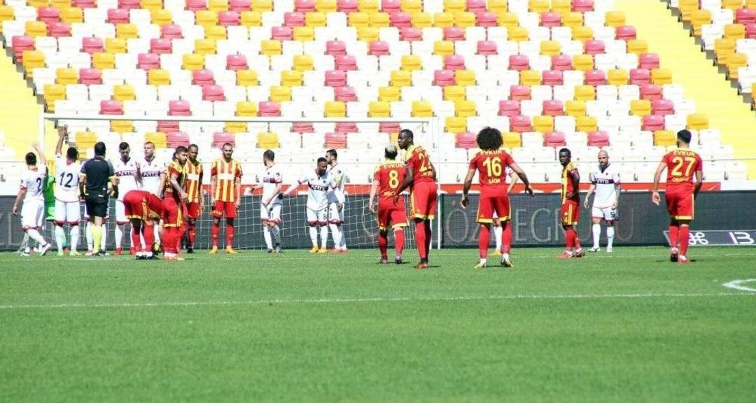 Spor Toto S&uuml;per Lig: Evkur Yeni Malatyaspor: 1 - Gen&ccedil;lerbirliği: 1 (ilk Yarı)
