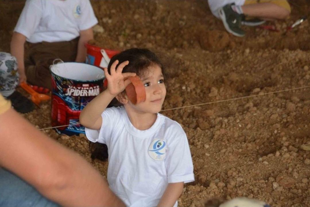 Anaokulu &Ouml;ğrencilerden Arkeolojik Kazı