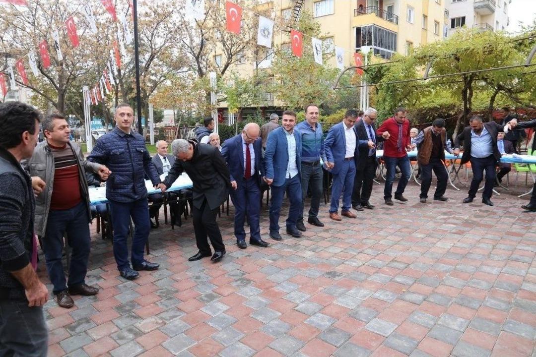 Hamsi Şenliği Turgutlu&rsquo;ya Renk Kattı