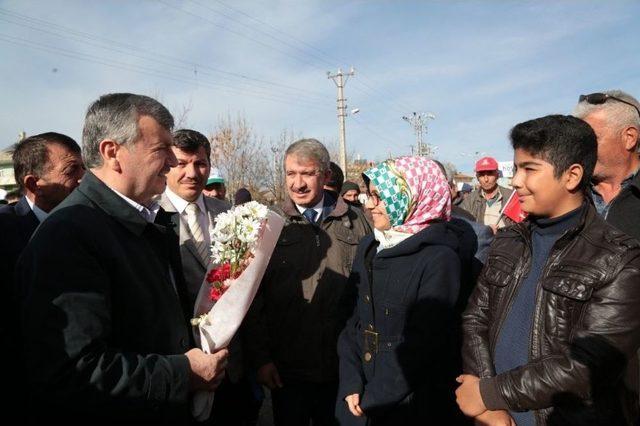 Başkan Akyürek, Ahırlı Ve Yalıhüyük’te Çok Sayıda Yatırımı İnceledi