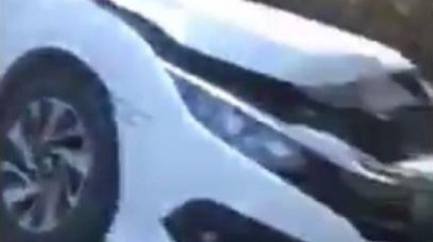 Otomobil Yol Kenarındaki Kanala U&ccedil;tu: 1 &Ouml;l&uuml;