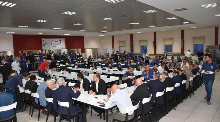 Vali &Ccedil;eber, Kardemir&rsquo;de İş&ccedil;ilerle İftar Yaptı