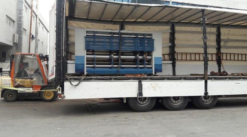 4 Tonluk Makine İşçinin Üzerine Devrildi