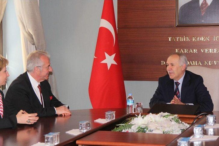 Tüsiad Heyetinden Hatay Halkına Teşekkür G1