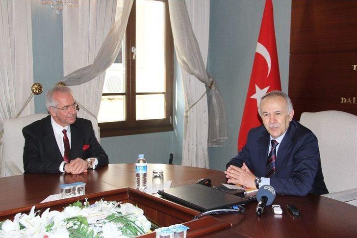 Tüsiad Heyetinden Hatay Halkına Teşekkür G3