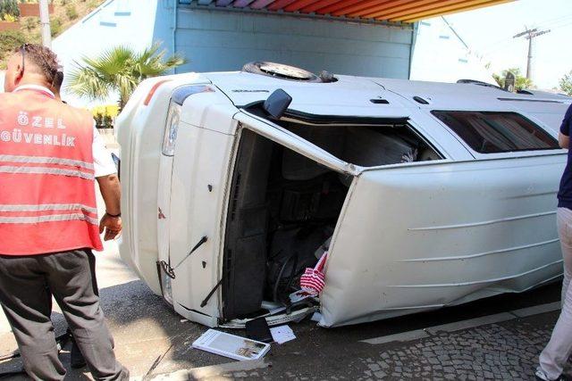 Samsun&rsquo;da Kaza Yapan Ara&ccedil; Yayaya &Ccedil;arptı: 2 Yaralı 1