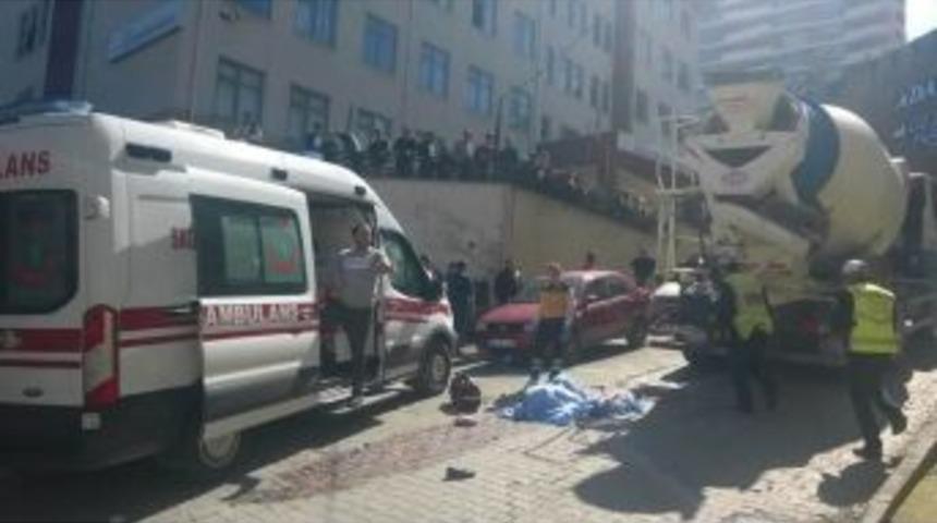 Beton Mikserinin &Ccedil;arptığı Yaşlı Kadın Hayatını Kaybetti