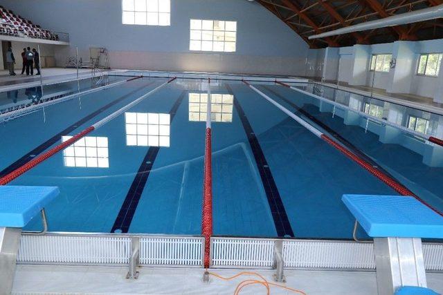 Siirt’te Yarı Olimpik Yüzme Havuzu Hizmete Giriyor