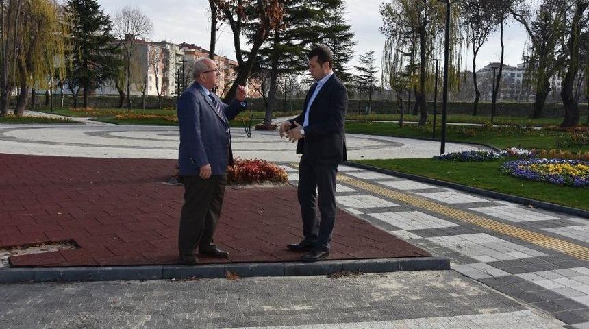 Başkan Albayrak &Ccedil;erkezk&ouml;y Kentpark&rsquo;ta İncelemelerde Bulundu
