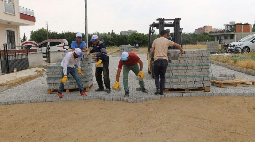 Turgutlu&rsquo;da Mahalleler Parke Taşıyla Yenilendi