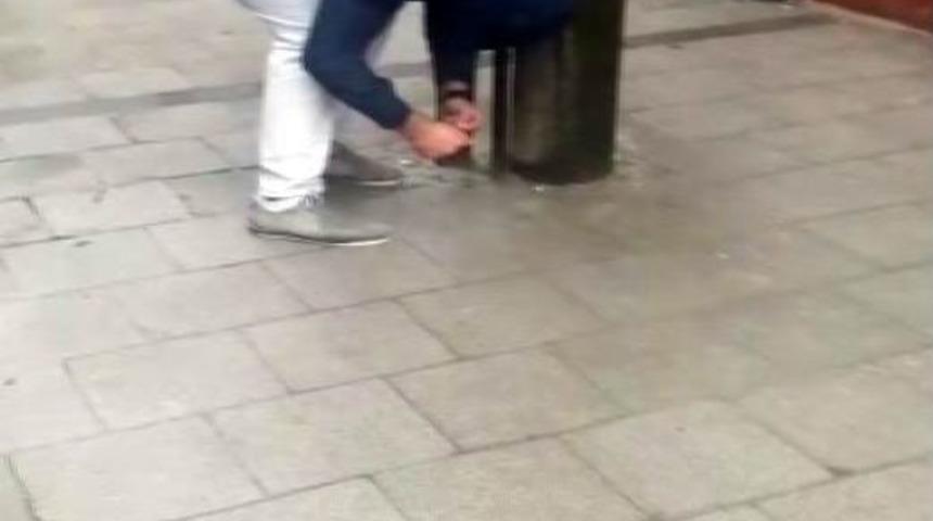 Bonzai Kullanan Gencin İ&ccedil;ler Acısı Hali