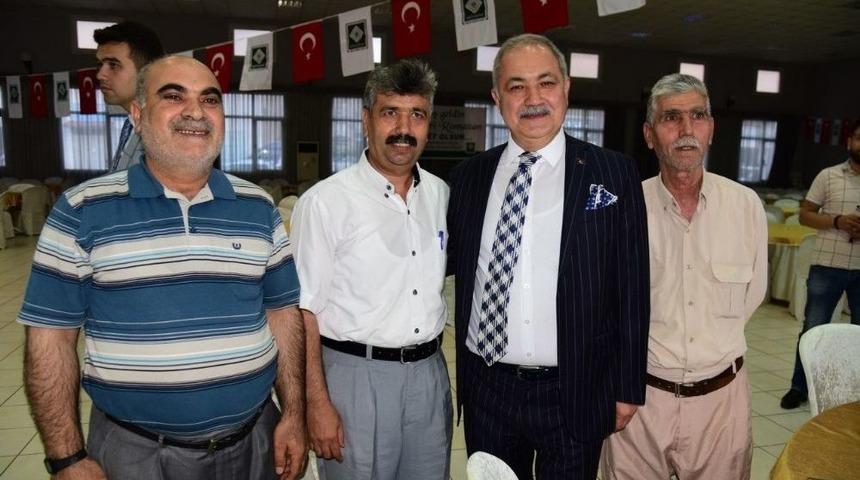 Mahalle Muhtarları Ve Belediye Meclis &Uuml;yeleri İftarda Buluştu