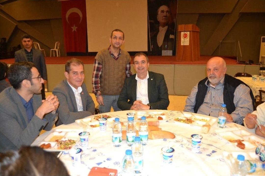 Ayvalık Belediyesi&rsquo;nden Engellilere &lsquo;sevgi&rsquo; Yemeği