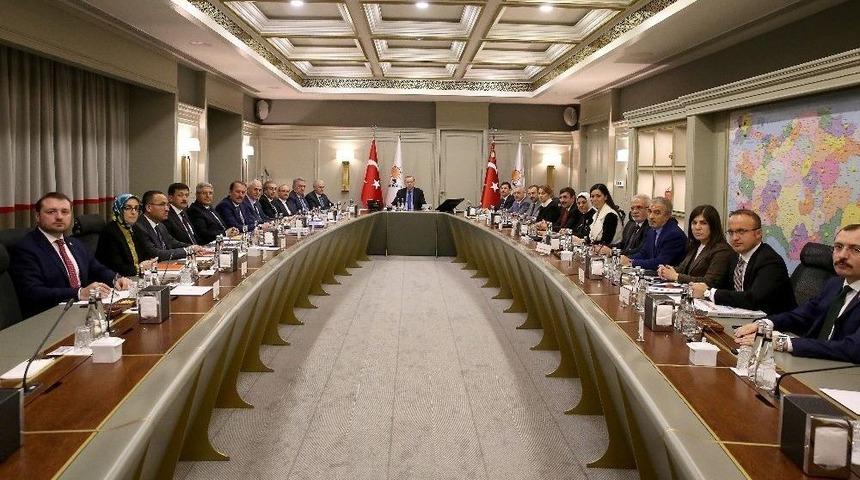 Ak Parti Myk Toplantısı Başladı