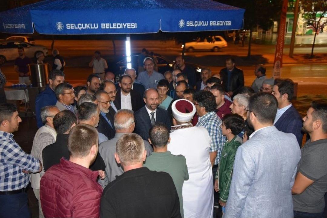 Sel&ccedil;uklu&rsquo;da Teravih Buluşmaları S&uuml;r&uuml;yor