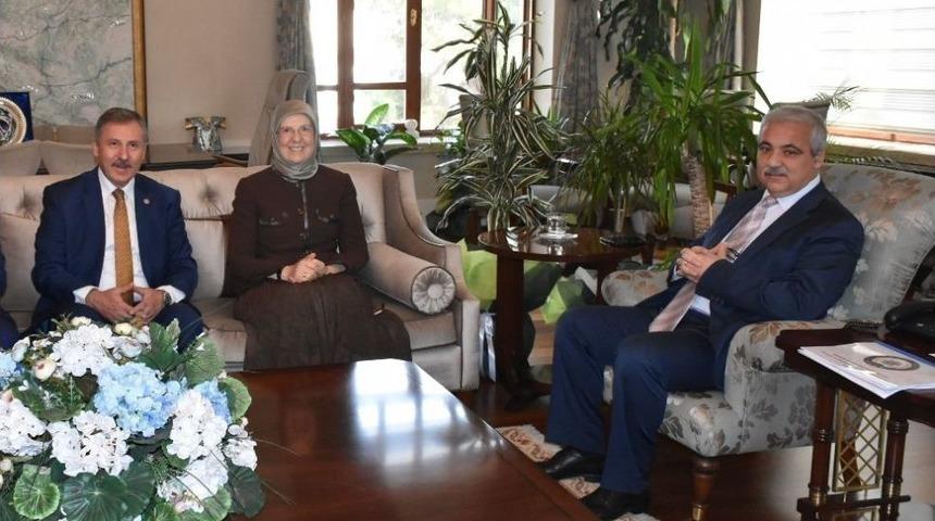 Vali G&uuml;ven&ccedil;er, Eski Bakan Ramazanoğlu&rsquo;nu Ağırladı